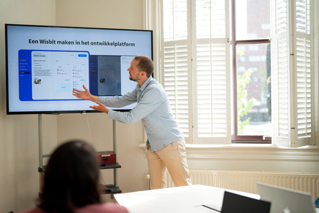 Uitleg over het maken van een Wisbit in het ontwikkelplatform